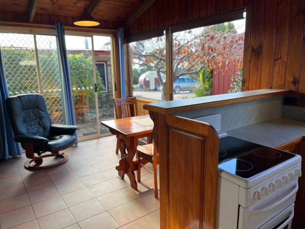 The Cottage - Tidelines Of Bicheno Extérieur photo